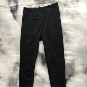 Lululemon free to flow full length leggings.